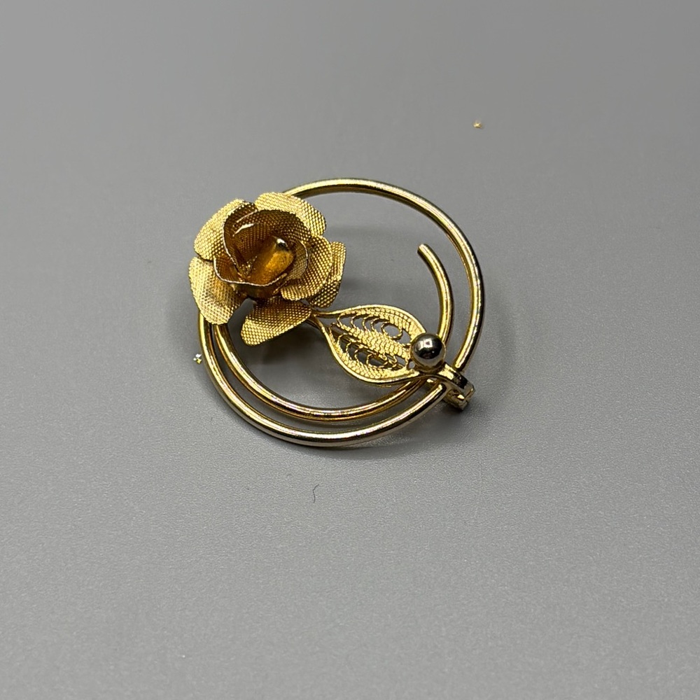 Sarah Coventry “ Promise” Rose Floral Brooch JP386 2/$20